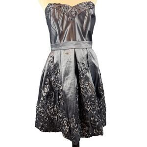 NV Couture Strapless Metallic Gray Cocktail Formal Dress Balloon Bow Size 6 USA